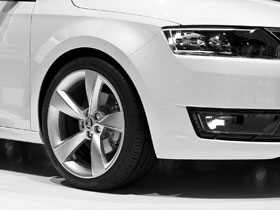 固態(tài)電池板塊表現(xiàn)強(qiáng)勢(shì) 量產(chǎn)時(shí)間表逐漸清晰