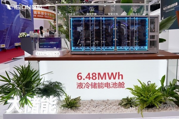 固態(tài)電池首次揭曉！雄韜股份新品亮相CIBF2025